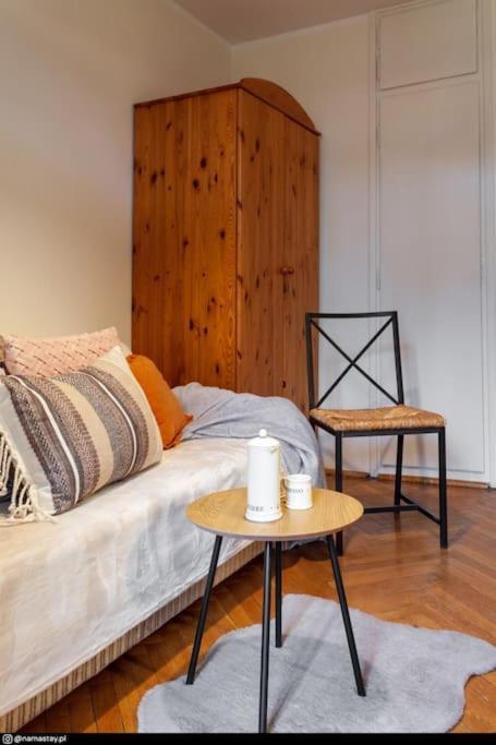 Spacious Retro Flat Close To National Stadium Warsaw Exterior photo