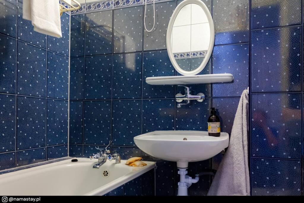 Spacious Retro Flat Close To National Stadium Warsaw Exterior photo
